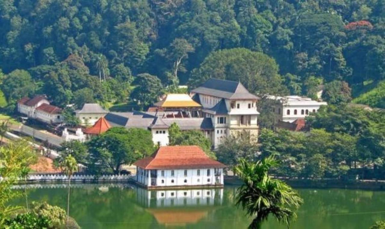 Medhani Hotel Kandy Exterior foto