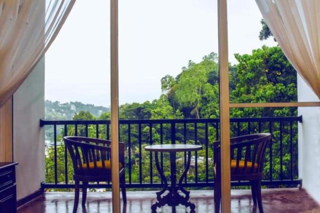 Medhani Kandy Exterior foto